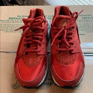 Nike red huarache